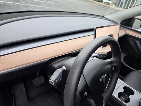 Used 2023 Tesla Model Y Long Range AWD/4WD image 20
