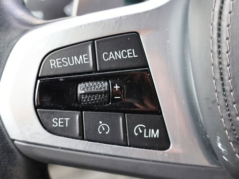 Used 2022 BMW X5 xDrive40i w/ M Sport Package AWD/4WD image 26