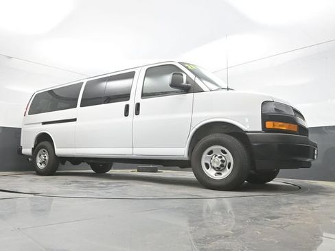 Used 2024 Chevrolet Express 3500 LS RWD image 36