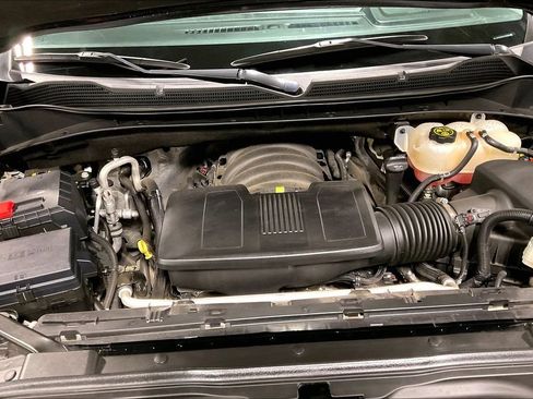 Used 2023 Chevrolet Silverado 1500 LT Trail Boss w/ LPO, Dark Essentials Package AWD/4WD image 11