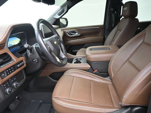 Used 2023 Chevrolet Tahoe High Country AWD/4WD image 12