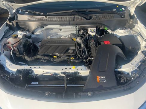 Used 2025 Buick Envista Sport Touring image 31