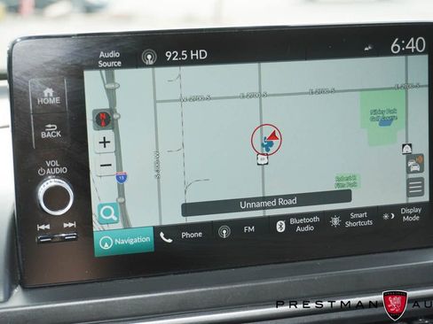 Used 2024 Honda Pilot Touring image 10