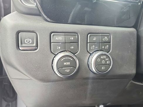 New 2026 GMC Sierra 1500 SLT image 29