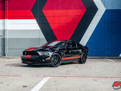 Used 2011 Ford Mustang Shelby GT500 w/ SVT Performance Pkg image 19