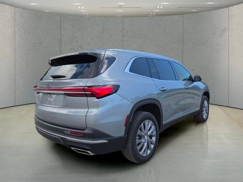 Used 2025 Buick Enclave Preferred w/ Super Cruise Package FWD image 5