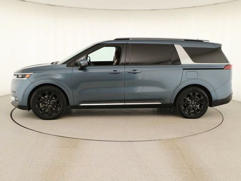 Used 2022 Kia Carnival SX FWD image 2