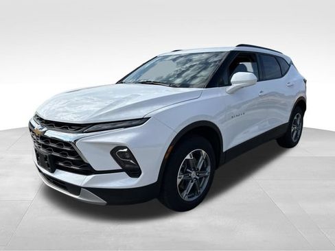 Used 2023 Chevrolet Blazer LT w/ Convenience Package FWD image 5