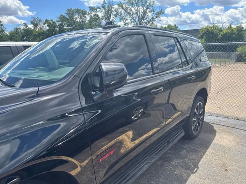 Used 2022 Chevrolet Tahoe RST w/ Luxury Package AWD/4WD image 14