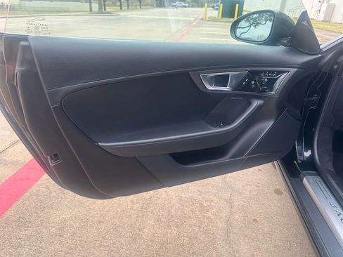 Used 2014 Jaguar F-TYPE S image 15