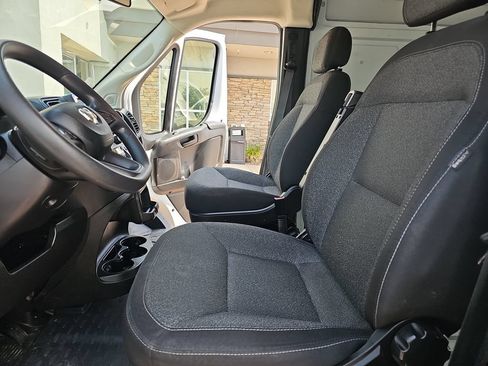 Used 2023 RAM ProMaster 2500 FWD image 14