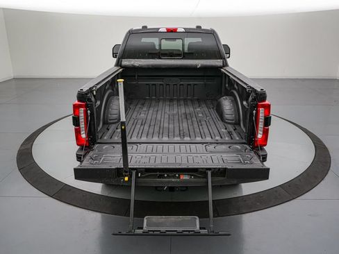 Certified 2025 Ford F250 Lariat w/ Lariat Ultimate Package AWD/4WD image 6