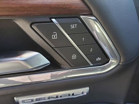 Used 2023 GMC Sierra 1500 Denali image 17
