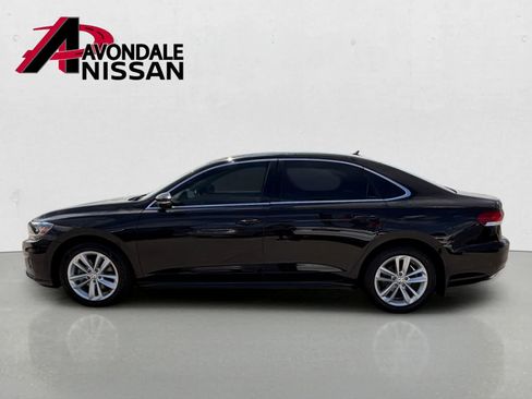 Used 2020 Volkswagen Passat 2.0T SE FWD image 3