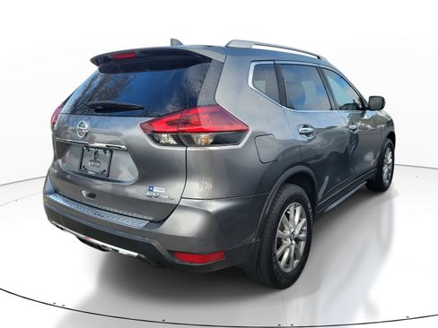 Used 2018 Nissan Rogue SV image 6