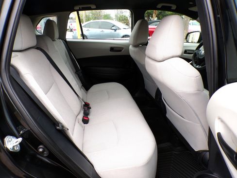 Used 2022 Toyota Corolla Cross L image 27