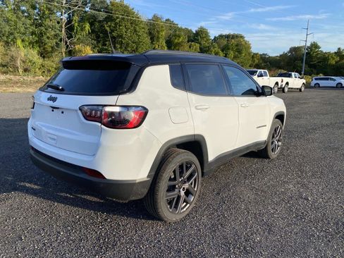 New 2026 Jeep Compass Limited image 3