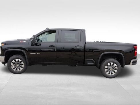 New 2025 Chevrolet Silverado 3500 LT w/ All Star Edition image 6