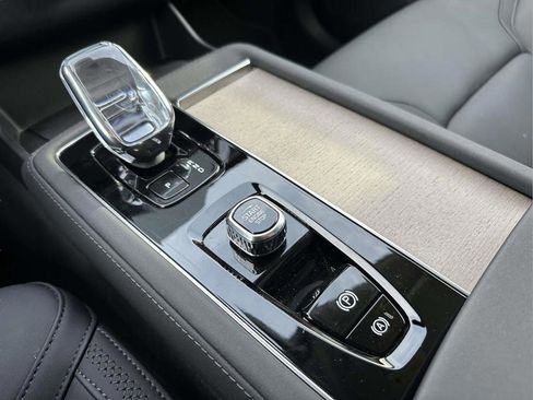 New 2025 Volvo XC90 T8 Plus w/ Protection Package Premier image 6