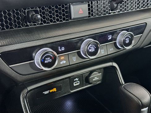 Used 2025 Honda CR-V LX image 23