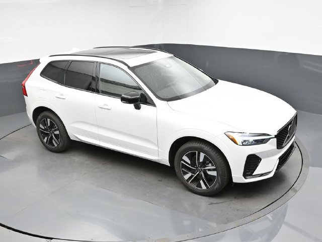 New 2026 Volvo XC60 B5 Core w/ Climate Package AWD/4WD image 45