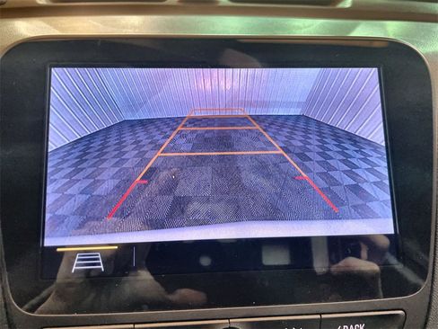 Used 2020 Chevrolet Equinox Premier image 14