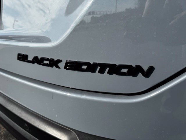 Used 2025 Honda Pilot Black Edition image 9