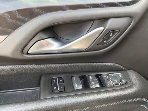 Used 2022 GMC Yukon XL Denali image 20