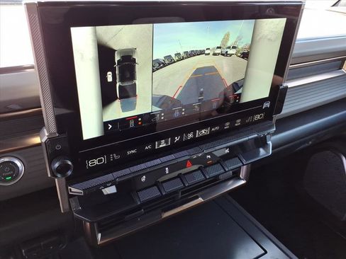 Used 2025 GMC Hummer EV 2X image 25