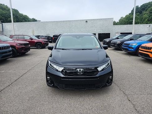 Used 2025 Honda Odyssey Elite image 2