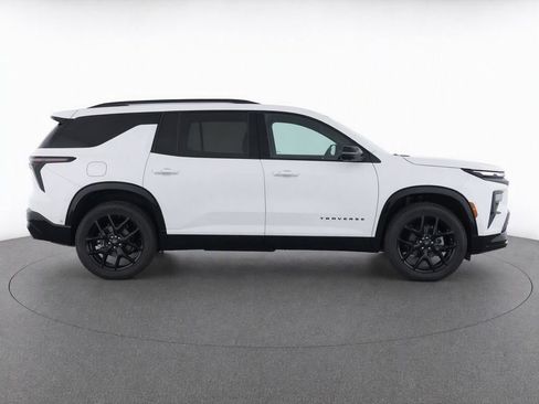 Used 2024 Chevrolet Traverse RS FWD image 8