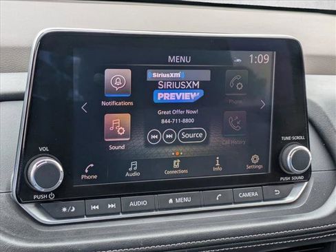 Used 2023 Nissan Rogue SV FWD image 14