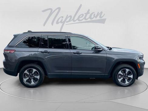 Used 2024 Jeep Grand Cherokee Limited 4xe AWD/4WD image 7