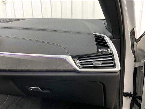 Used 2023 BMW X5 xDrive45e w/ Executive Package image 18