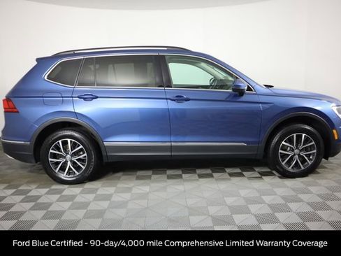 Used 2020 Volkswagen Tiguan SE w/ Panoramic Sunroof Package image 2