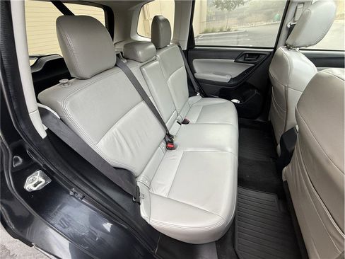 Used 2015 Subaru Forester 2.5i Premium image 14
