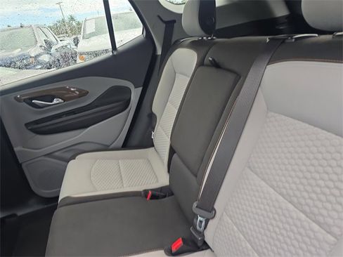 Used 2018 GMC Terrain SLE image 10