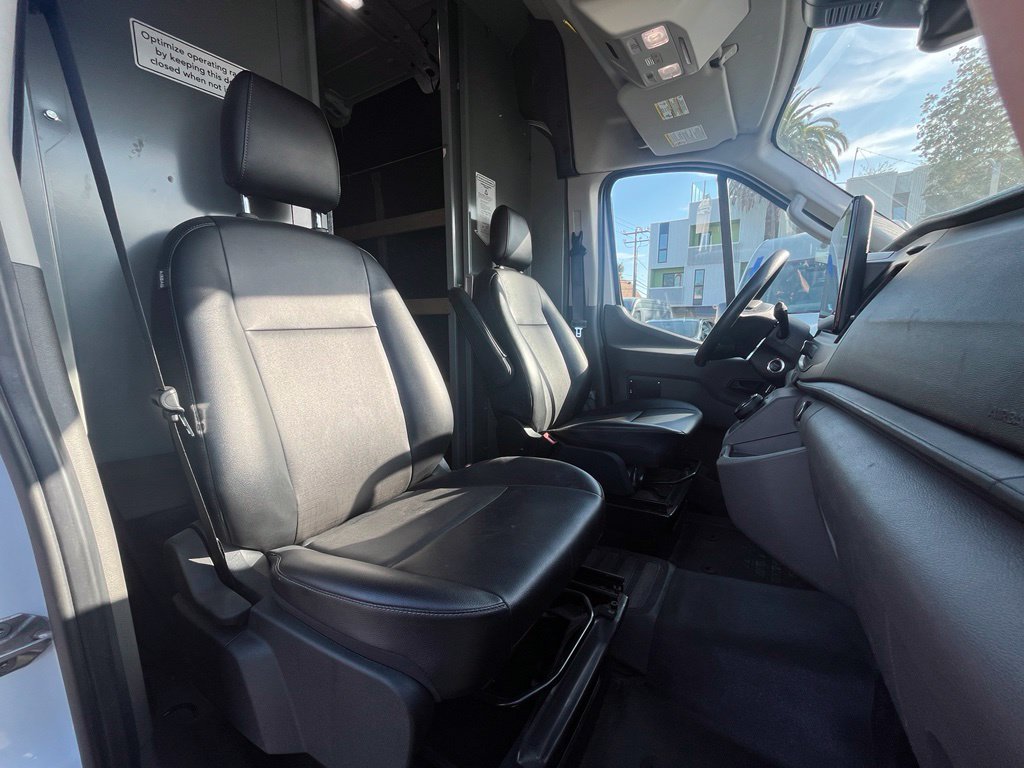 Used 2022 Ford E-Transit 148 High Roof w/ Load Area Protection Package RWD image 10