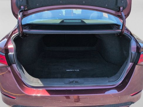 Used 2024 Nissan Sentra SV FWD image 31