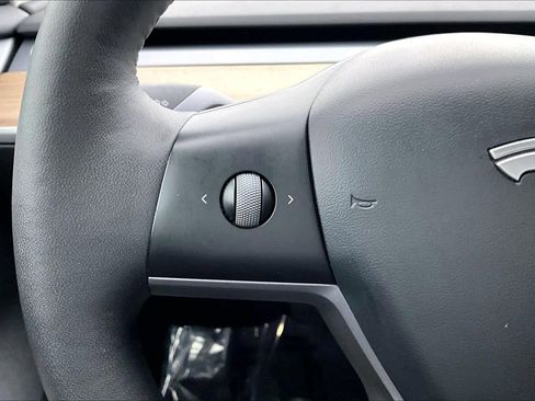 Used 2022 Tesla Model 3 Long Range image 23