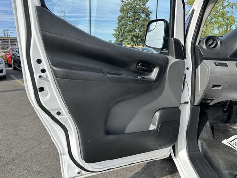 Used 2020 Nissan NV200 S image 10