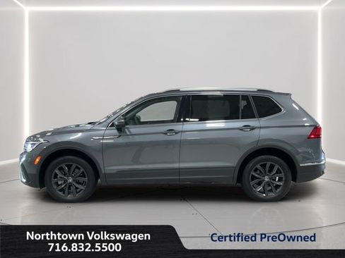 Certified 2024 Volkswagen Tiguan SE w/ Panoramic Sunroof Package AWD/4WD image 2