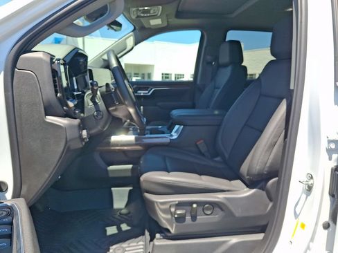 Used 2026 Chevrolet Silverado 1500 LTZ AWD/4WD image 13