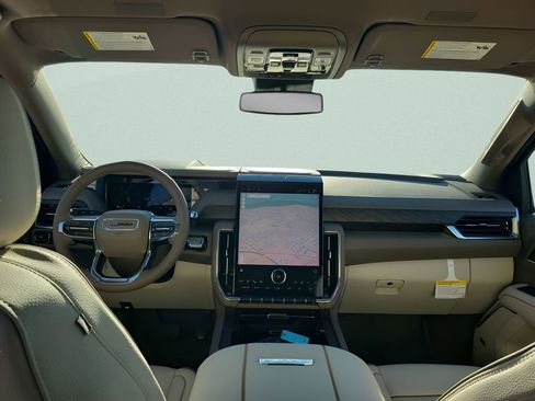 New 2026 GMC Yukon XL Denali w/ LPO, Floor Liner Package image 10