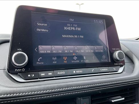 Used 2024 Nissan Rogue SV w/ SV Premium Package image 34