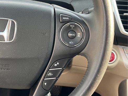 Used 2014 Honda Accord Touring image 22