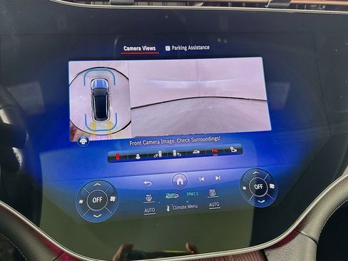 Used 2023 Mercedes-Benz EQS 580 4MATIC SUV w/ Acoustic Comfort Package image 40