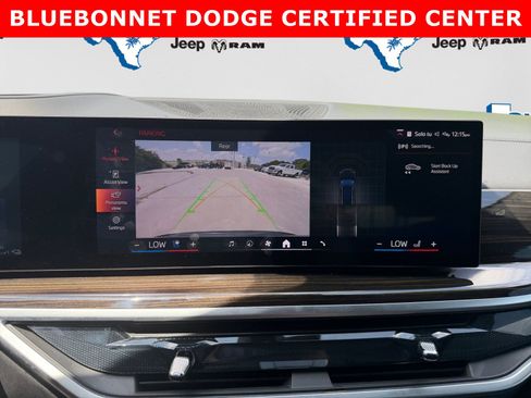 Used 2025 BMW X5 xDrive50e AWD/4WD image 16