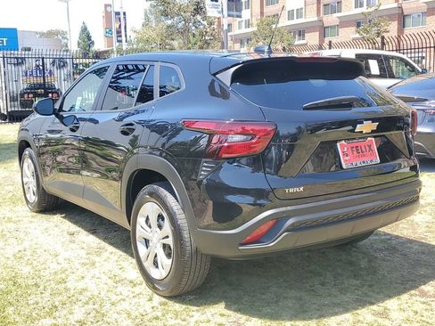 Used 2026 Chevrolet Trax LS w/ Driver Confidence Package FWD image 5