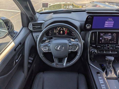 Certified 2024 Lexus LX 600 4WD w/ Luxury Package image 16